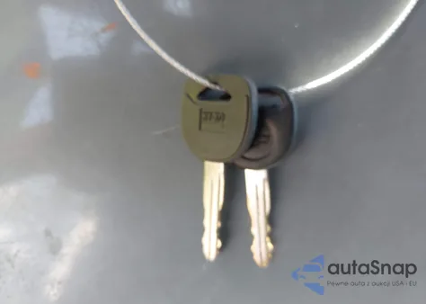 2004 Chevrolet Silverado C1500 из США, поврежденный, VIN 1GCEC19X14ZQ92083